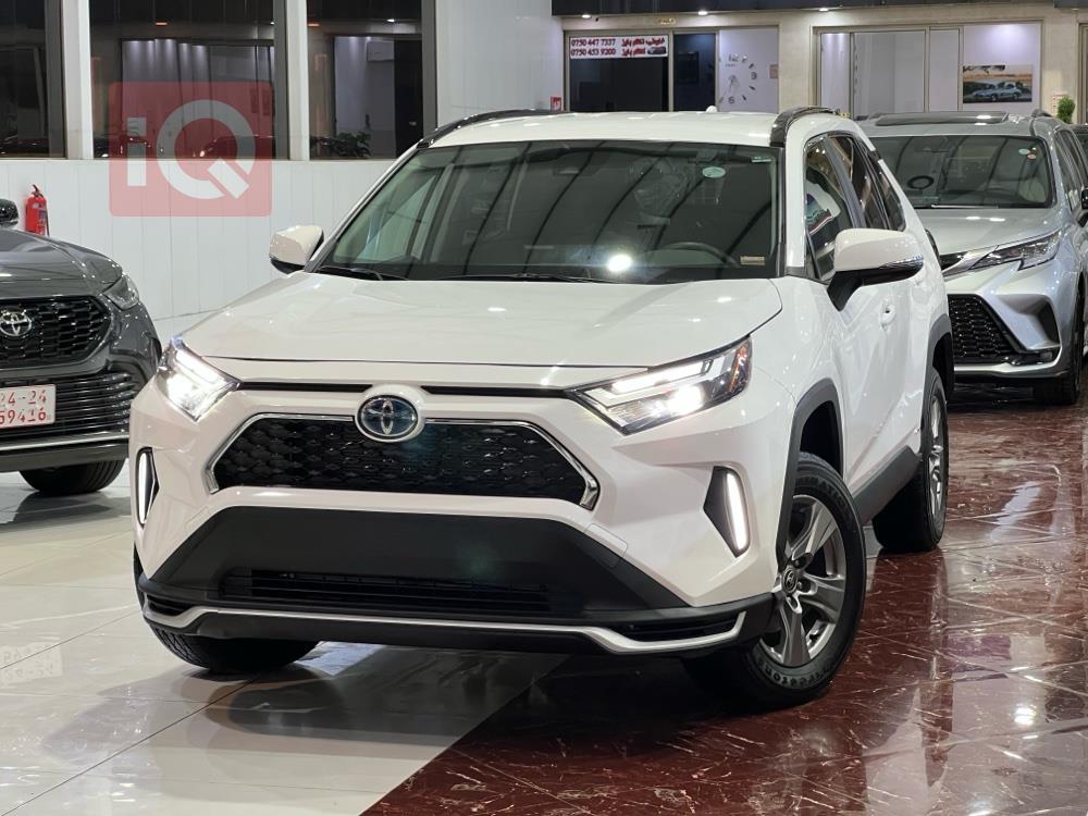 تۆیۆتا ڕاڤ 4